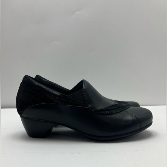 Aravon, Ladies Provence Asym Slip-On Shoes - Black. Size: 8.5 (US). NIB - Picture 8 of 16